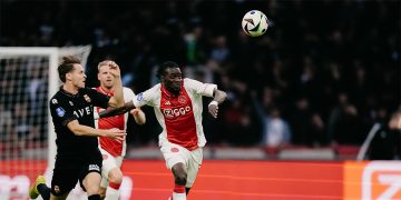 Bertrand Traoré (à d.)